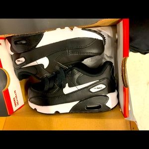 T-shirt & Sneaker by DJINK LTD.